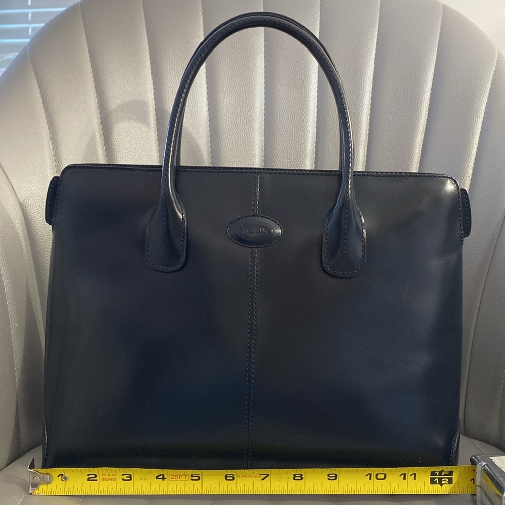 Tod’s Tote - Picture 3 of 15